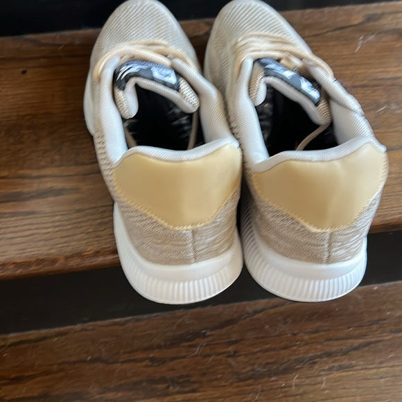 New inbox Conzuri tan sneakers! I paid $154.99. Ery nice! - Picture 6 of 7